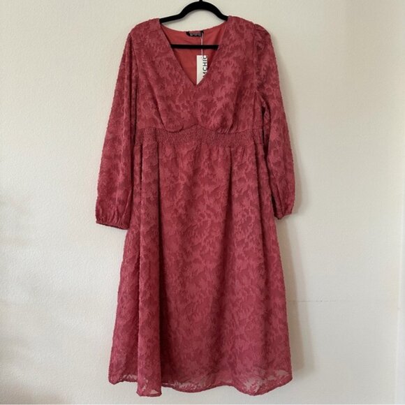 BloomChic Elegant Lace Long Sleeve Dress - Picture 1 of 1